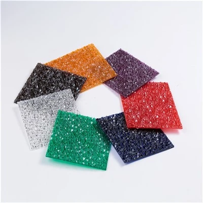 Policarbonato texturizado con relieve de diamante